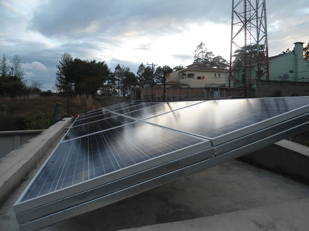 Sistema De Autoproducción Solar Fotovoltaico Residencia Arcides Peña